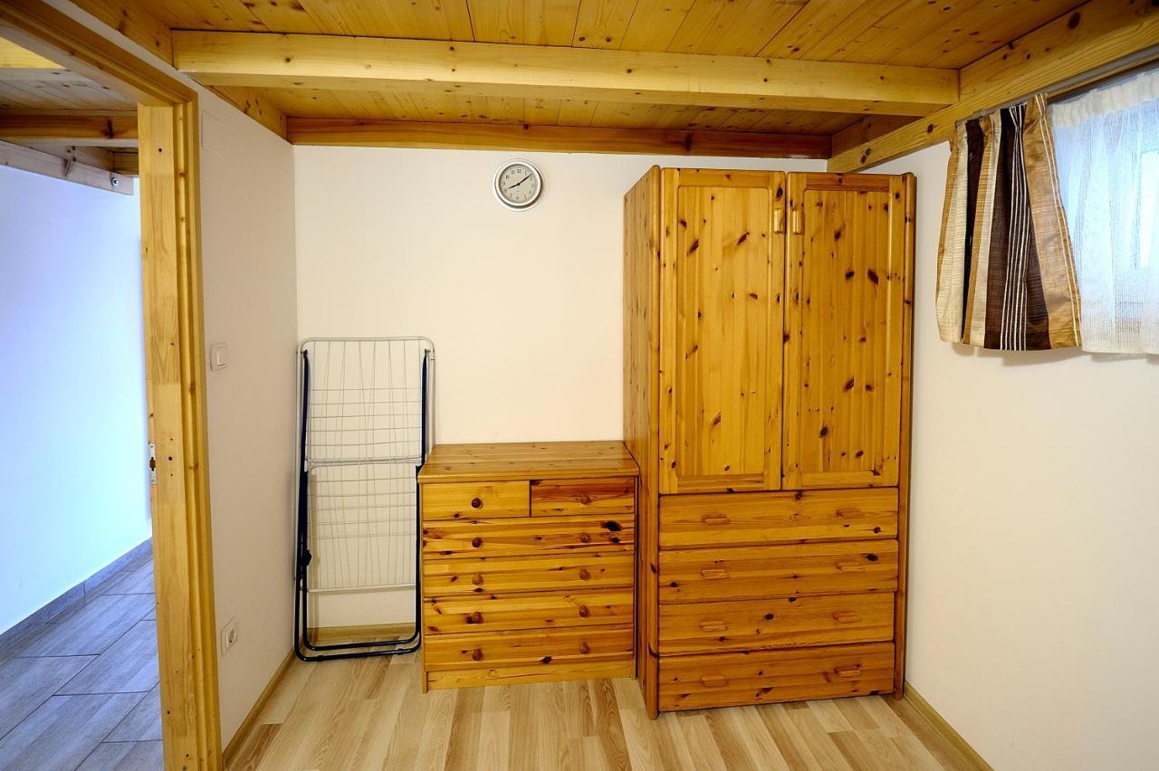 דירות בלטונללה Luca Apartman מראה חיצוני תמונה