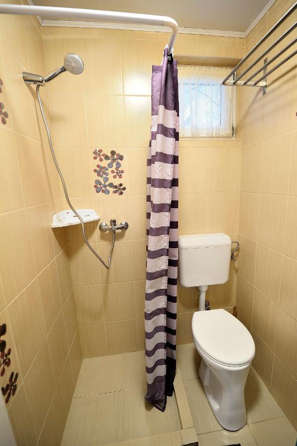 דירות בלטונללה Luca Apartman מראה חיצוני תמונה